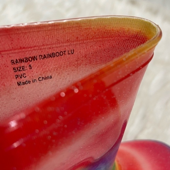 Olive & Edie Girls Rainbow Rain Boots Size 5 US NEW! - Picture 6 of 8